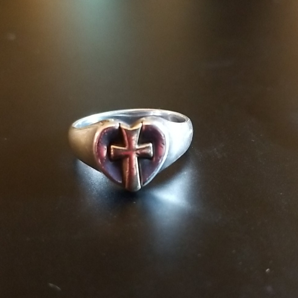 James Avery silver and gold ring with a cr…